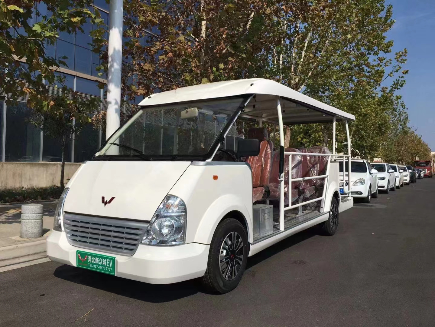 发出一批VV款电动观光车