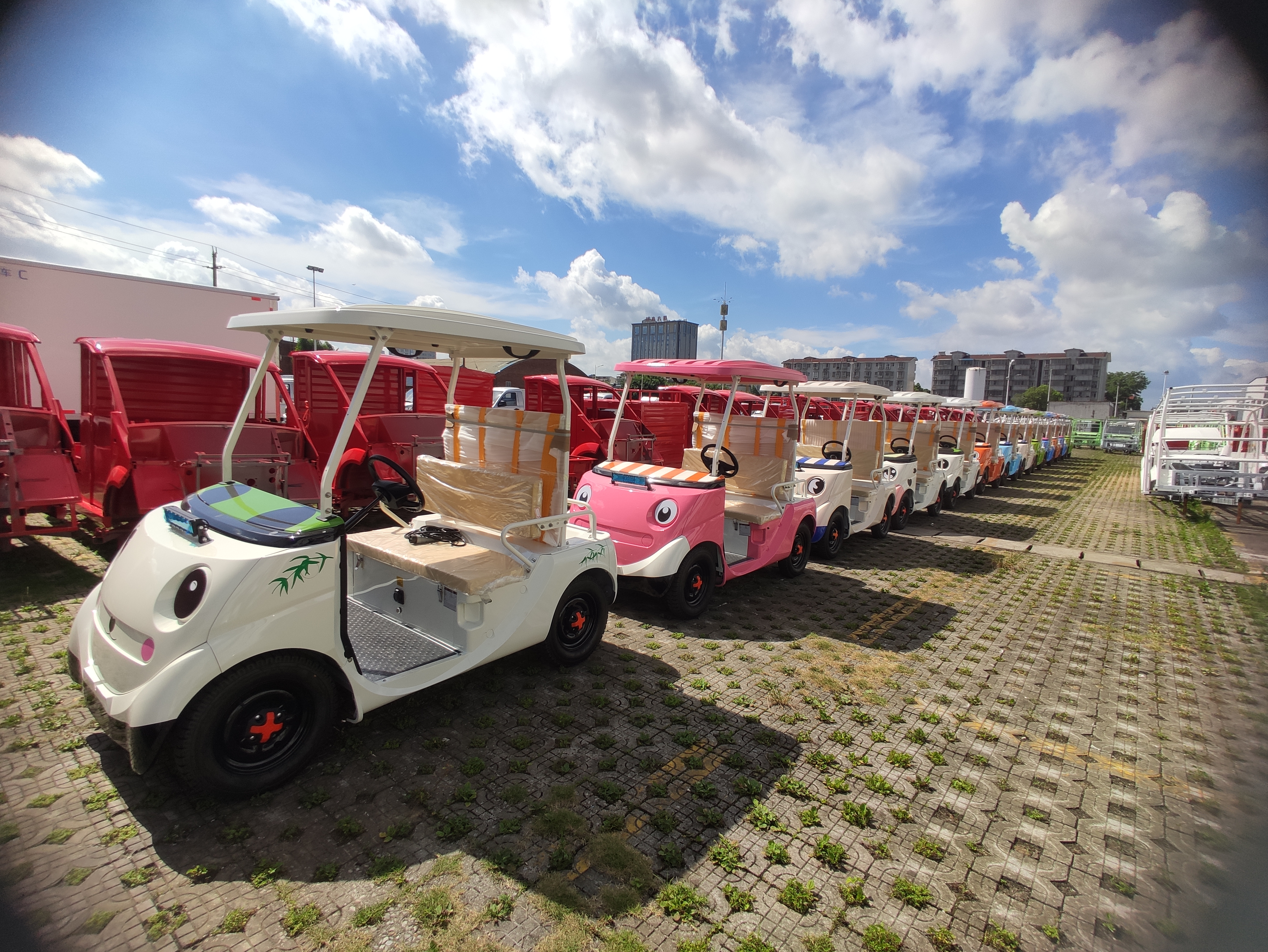 电动卡通车走进各大景区及旅游项目