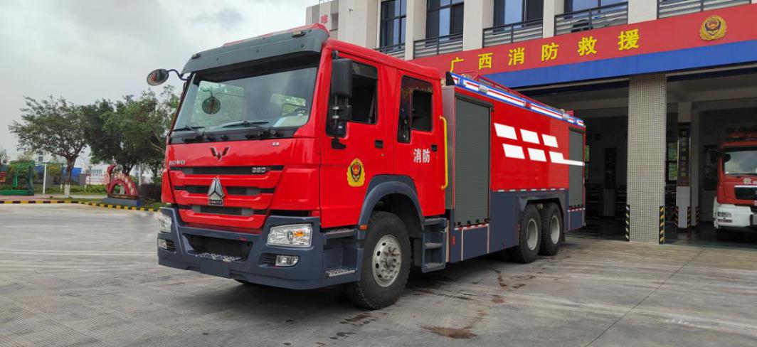 U400系列消防车技术参数表