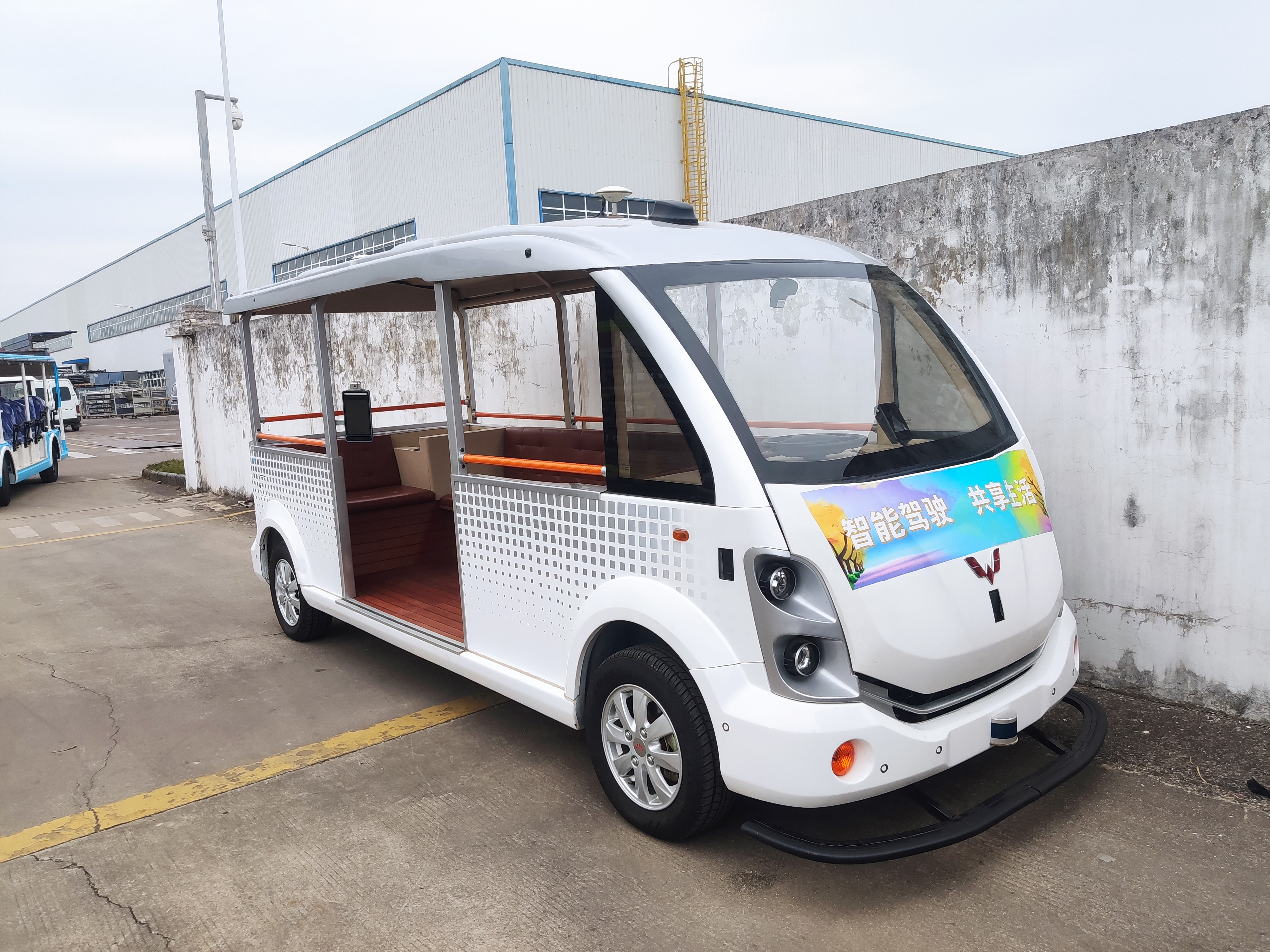 着眼于产品技术发展最前沿，五菱工业坚持持续升级技术