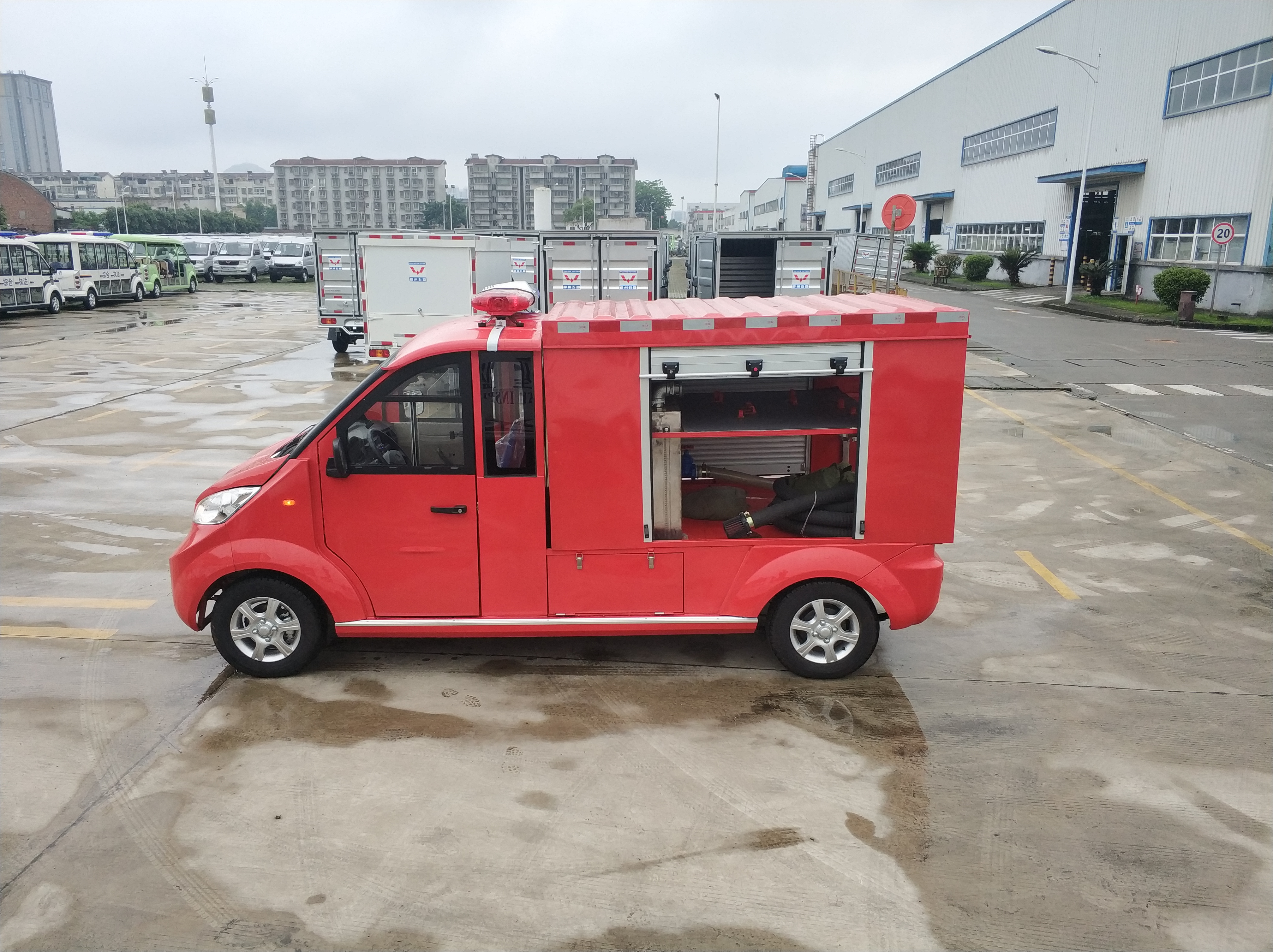 五菱电动消防车在乡村巡防巡控治理中运用