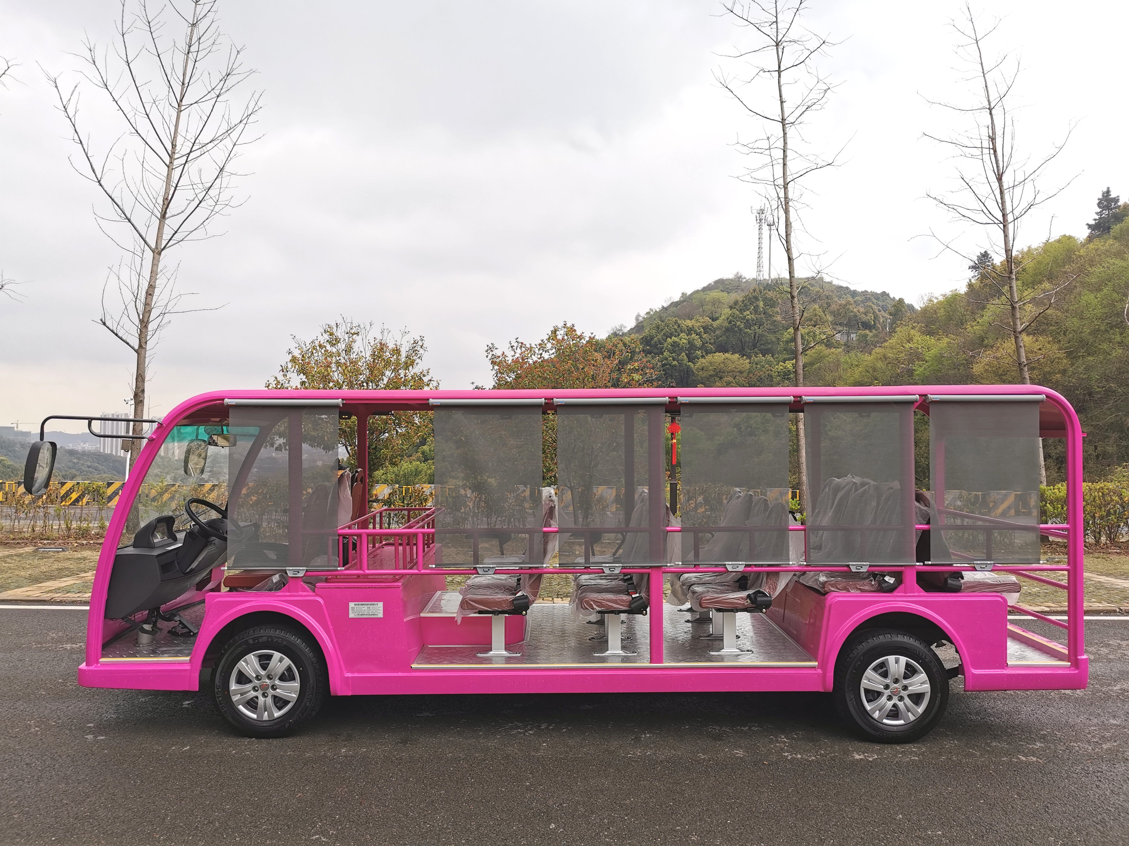 夏季维护保养电动观光车