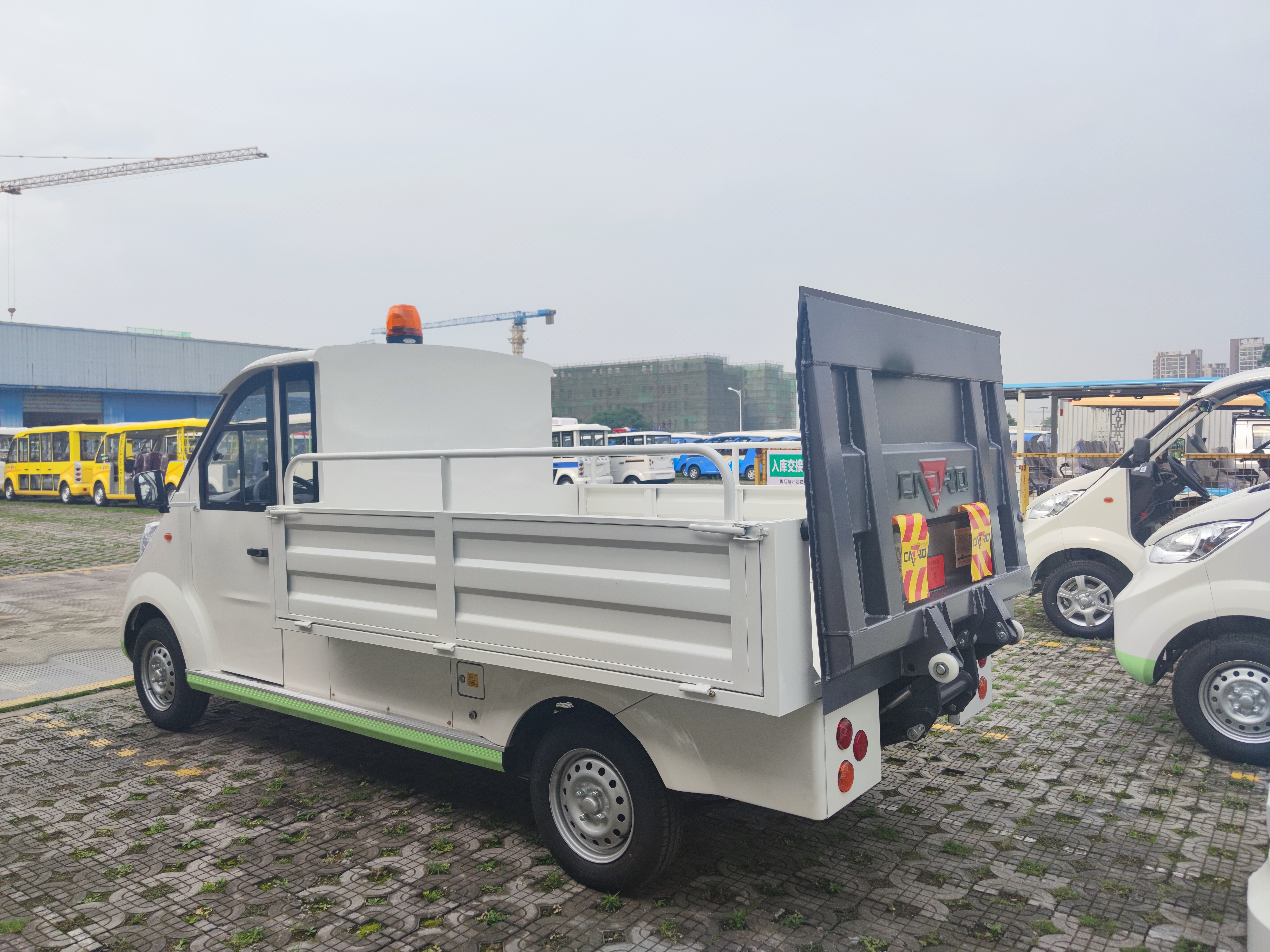 夏季如何保养电动环卫车？