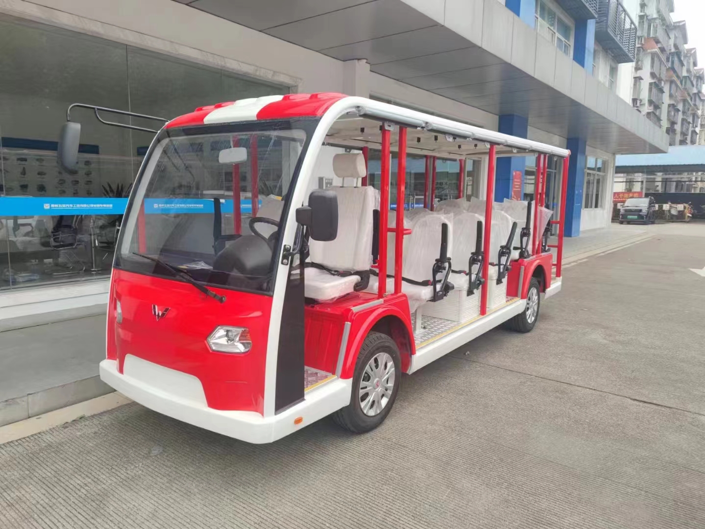 五菱17座电动观光车的特点是什么