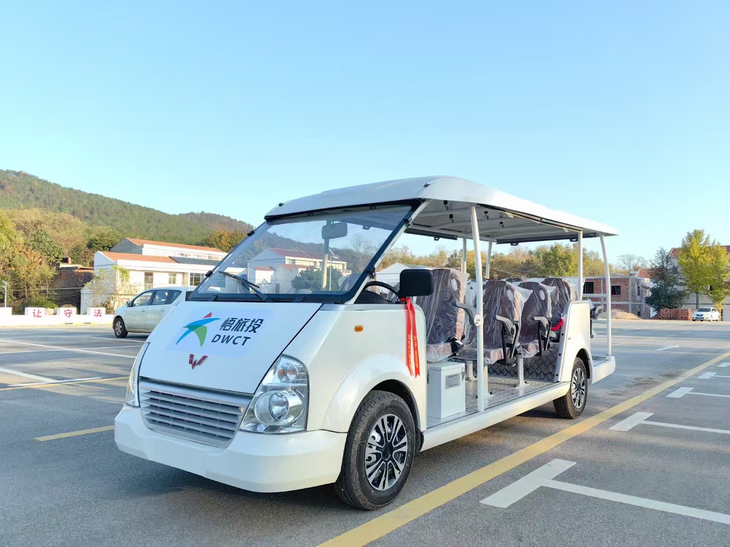 五菱14座电动观光车具备哪些特点