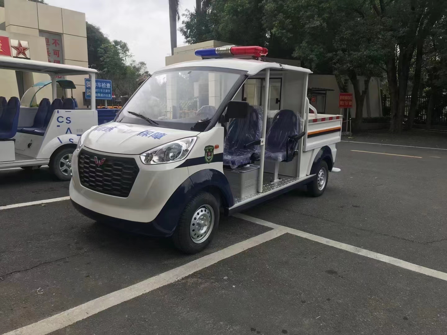 五菱5座巡逻皮卡车M系列