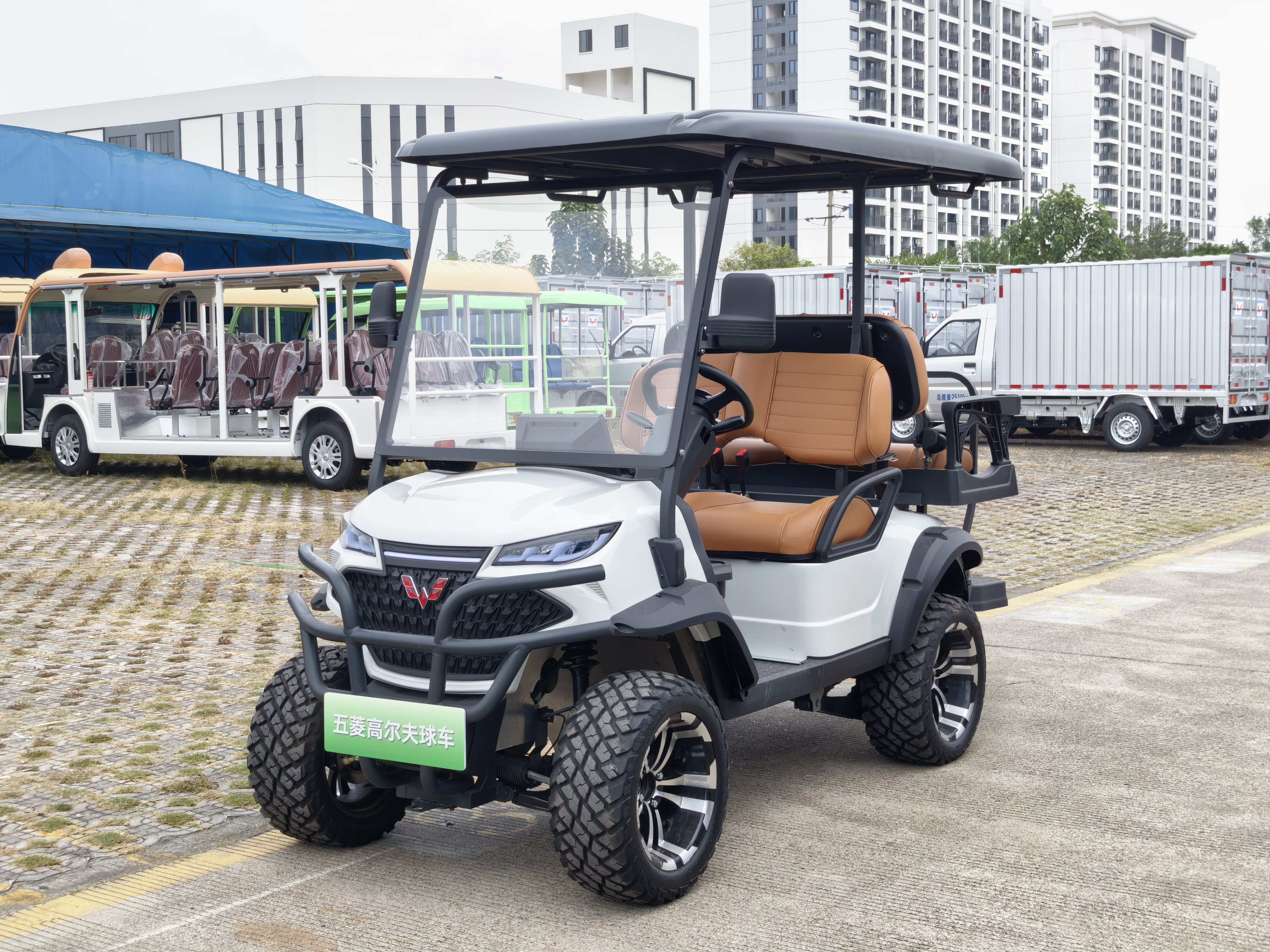 五菱2+2四座高尔夫球车