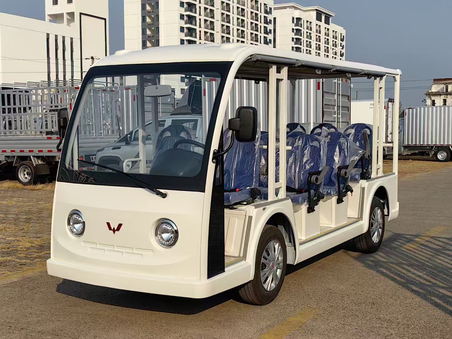 五菱11座观光车L系列