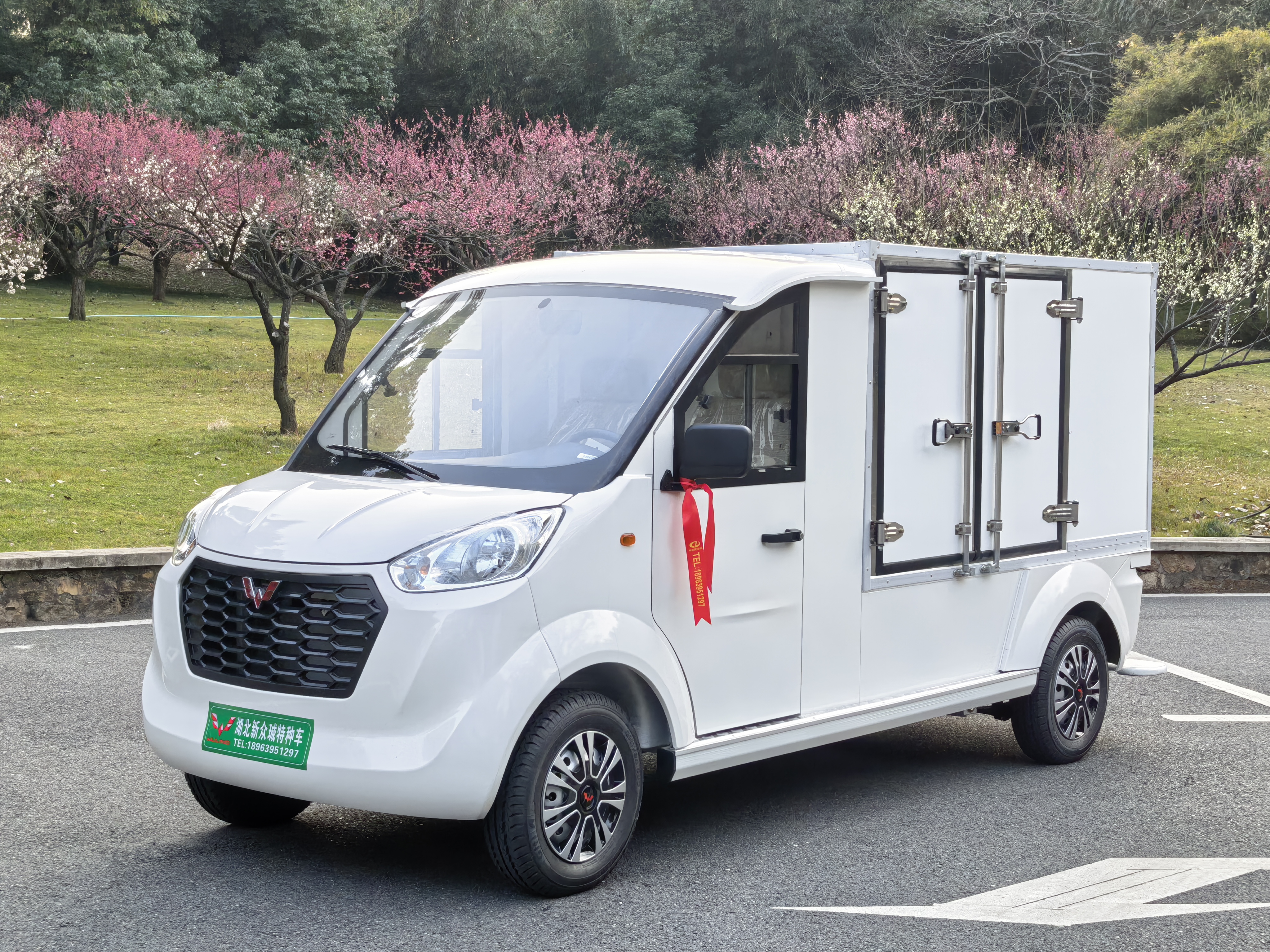 五菱单排布草车(送餐车) 五菱单排布草车(送餐车)