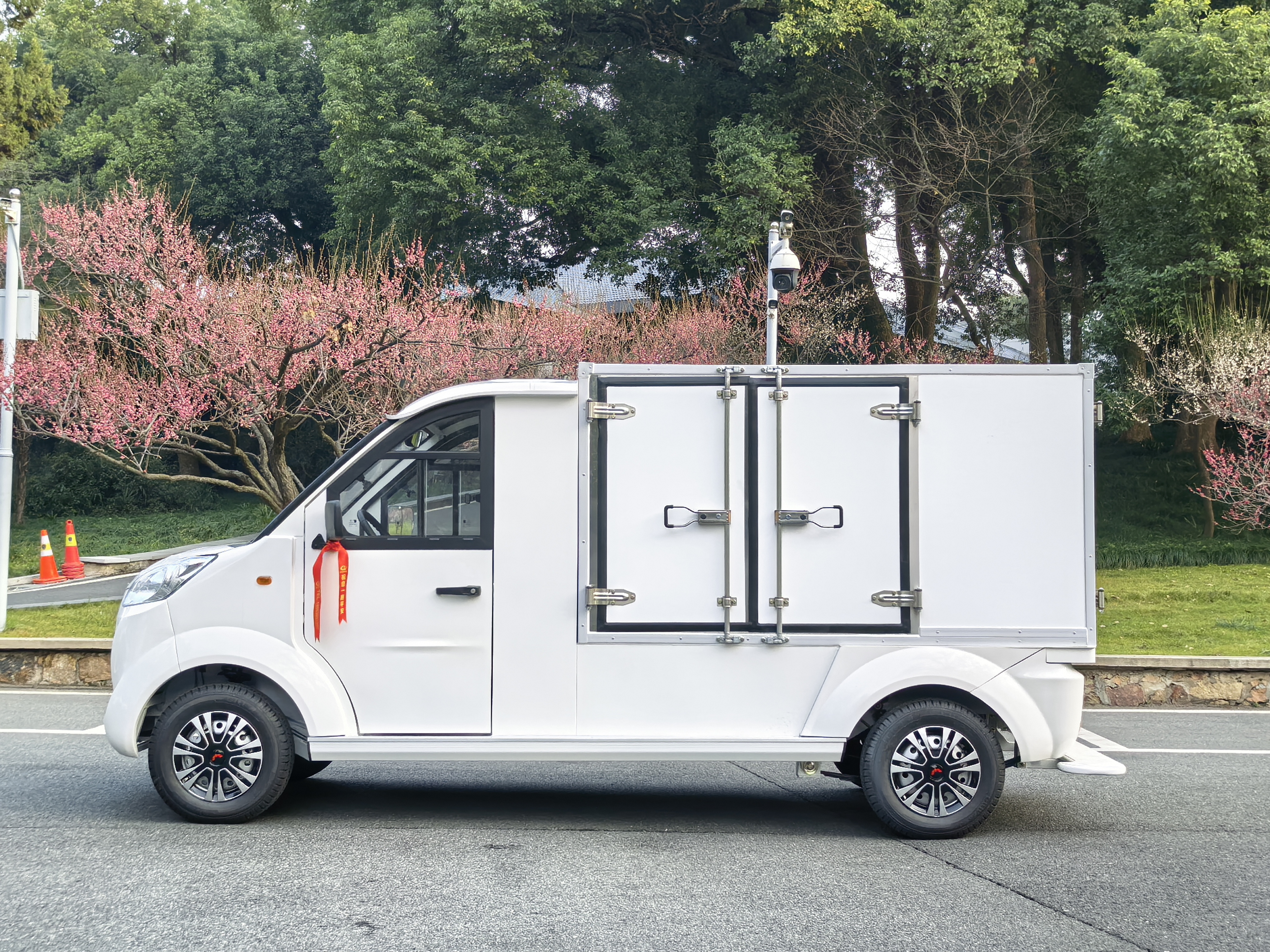 五菱单排布草车(送餐车) 五菱单排布草车(送餐车)