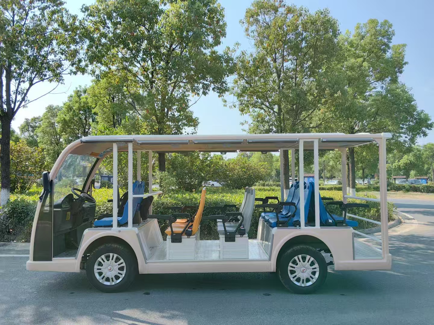 五菱14座观光车L系列